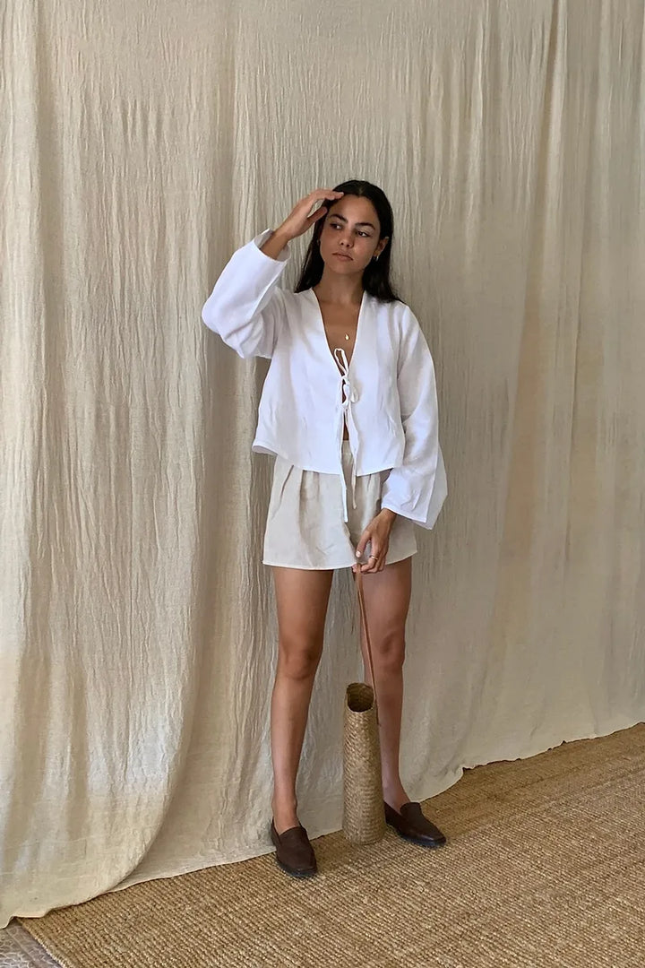 Blouse met lange mouw en striksluiting