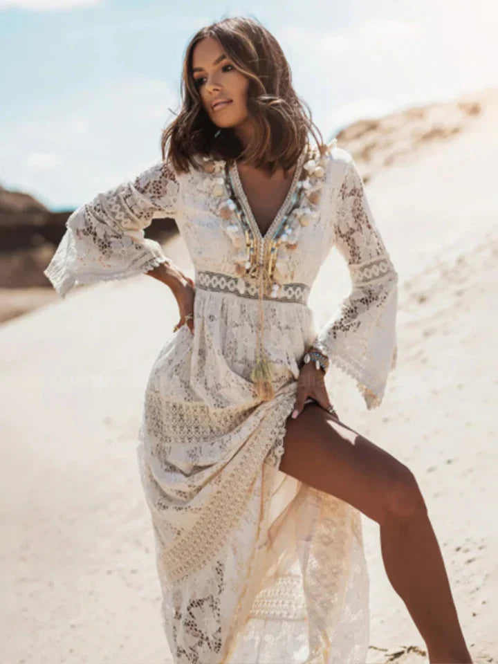 Bohemian maxi-jurk met kant en elegante uitlopende mouwen