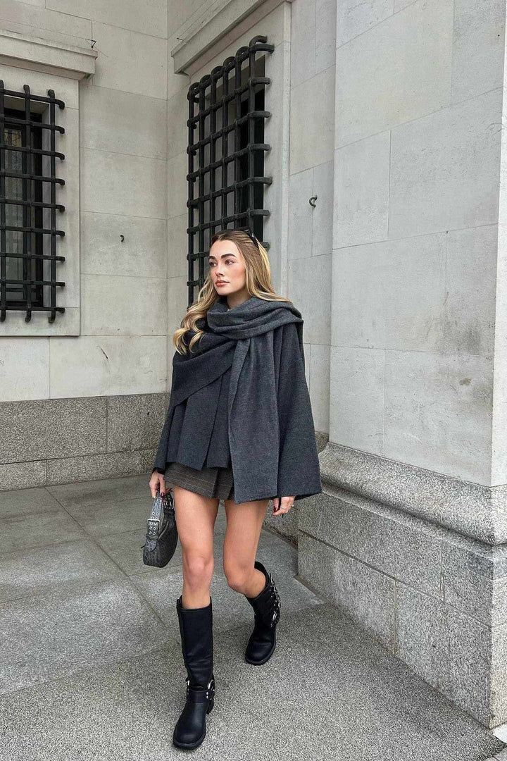 Elegante Gelaagde Jas met Cape