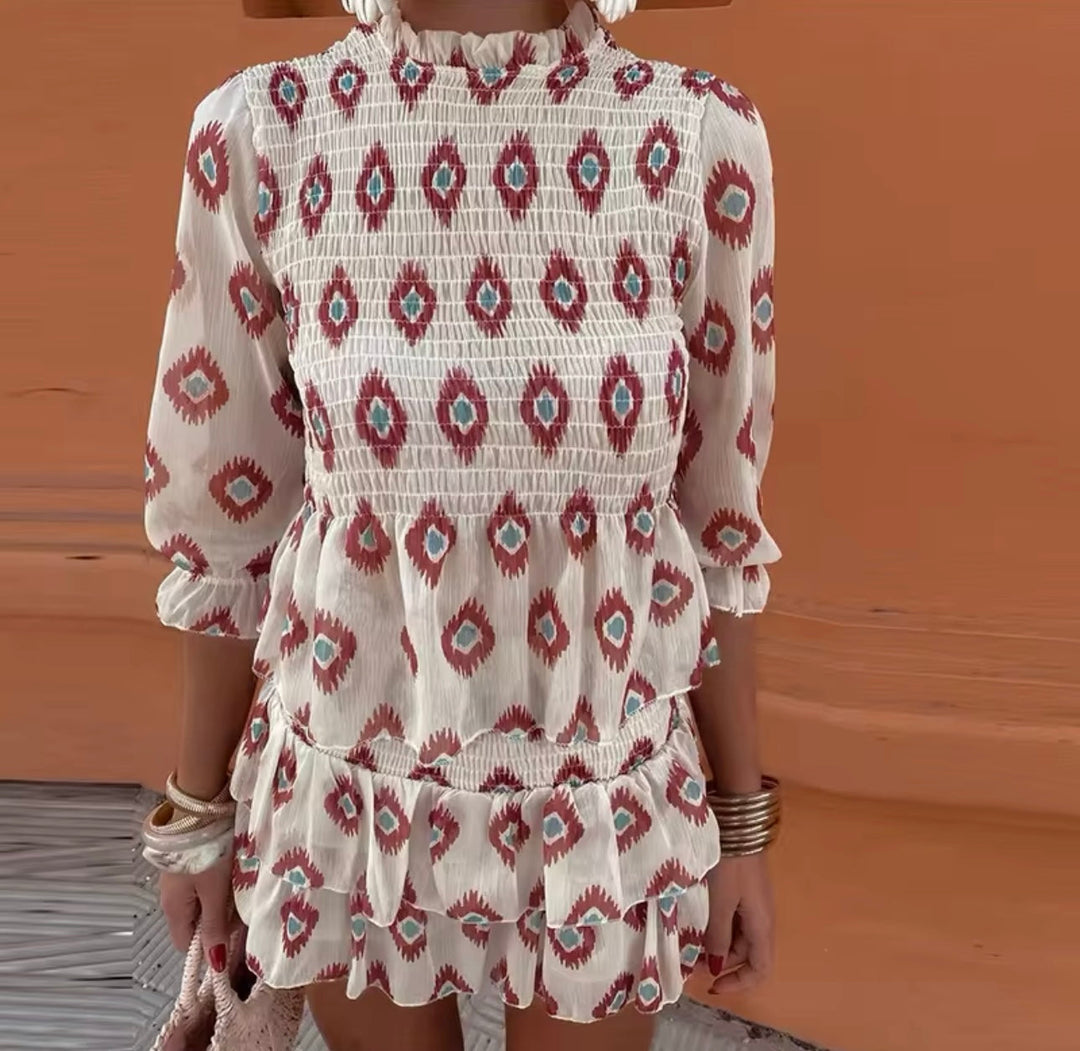 Geborduurde zomerjurk met volant