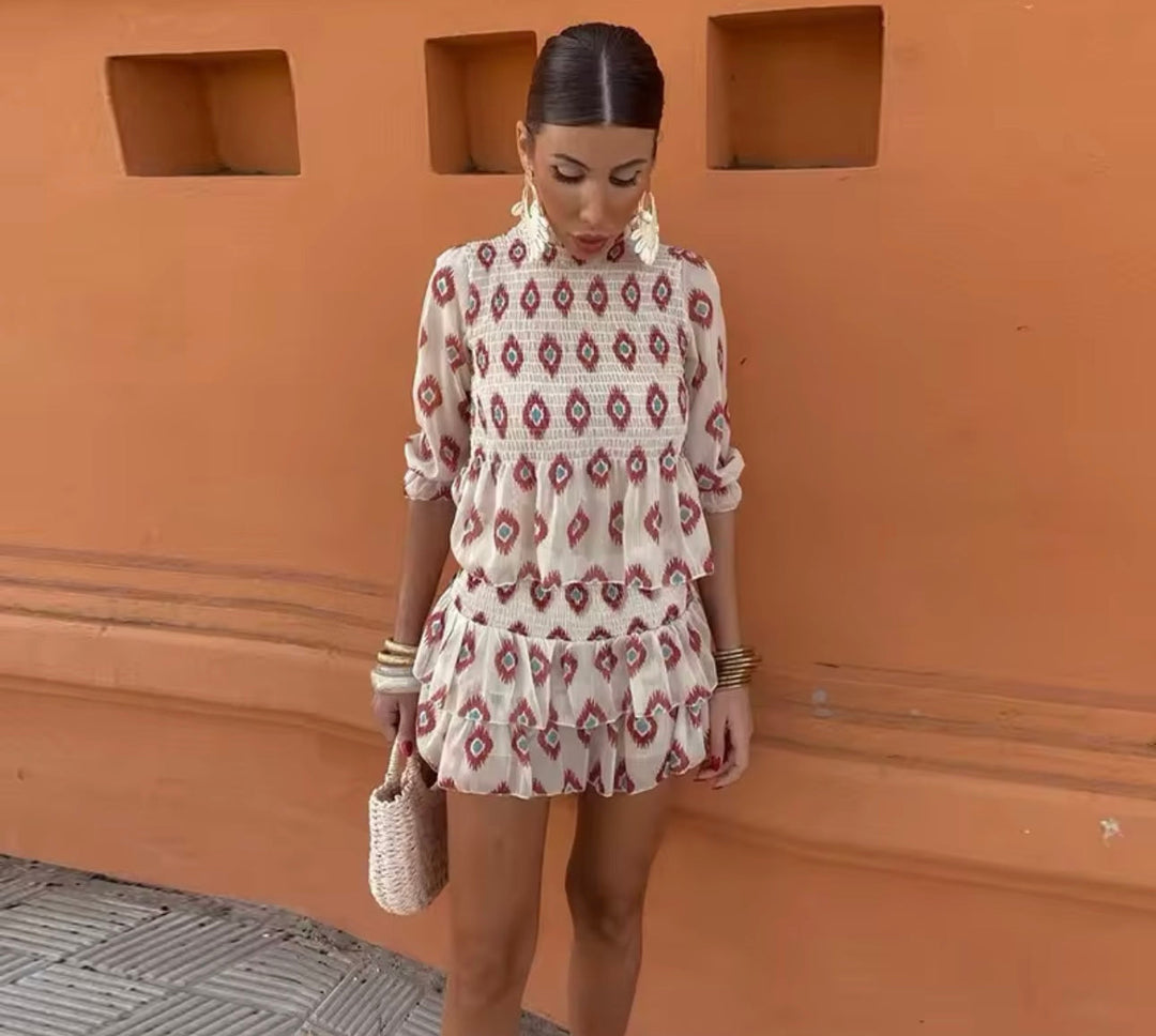 Geborduurde zomerjurk met volant