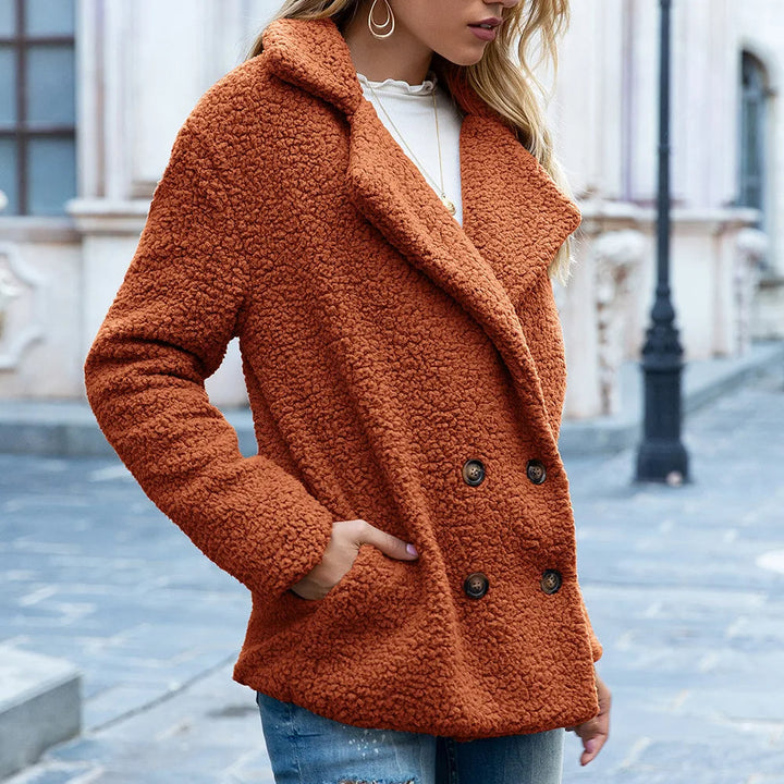 Halflange jas met dubbele knoopsluiting Chique warmte met een tijdloos silhouet