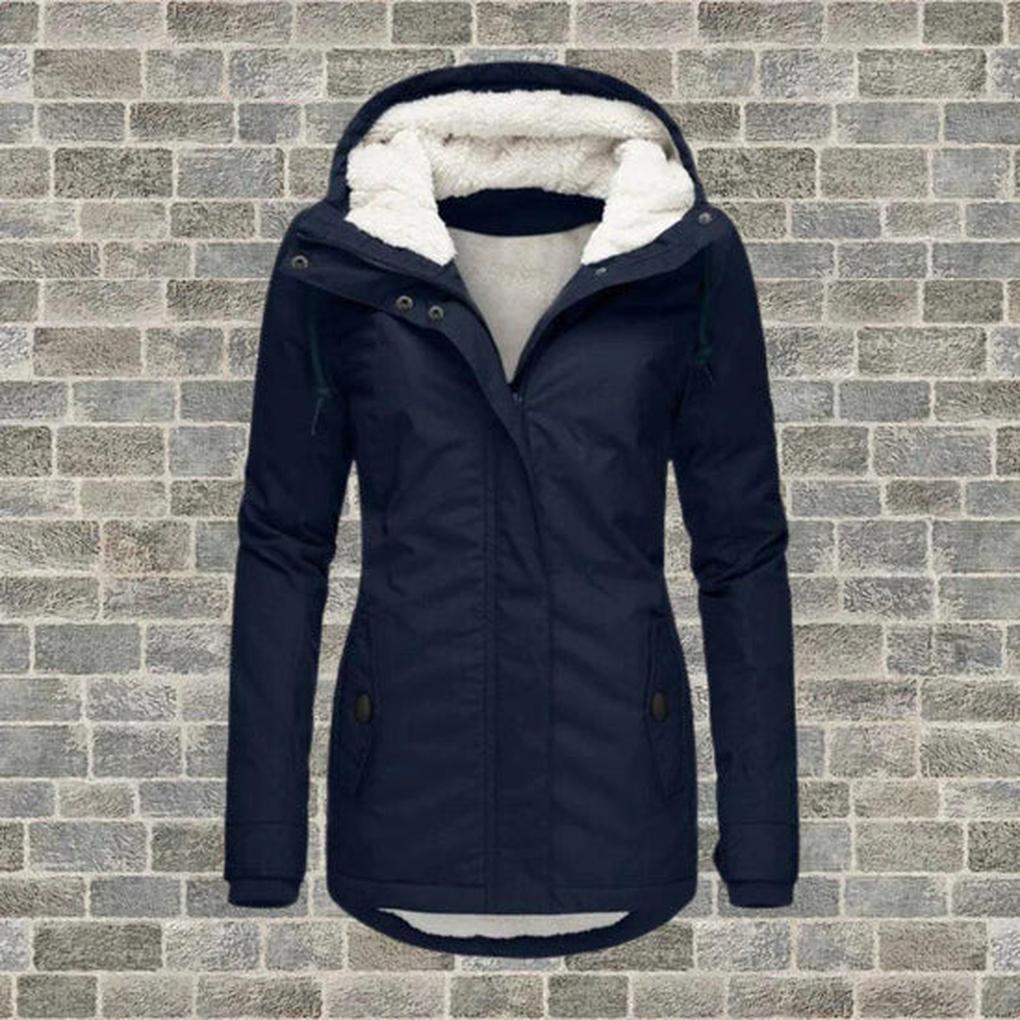 Winterjas met capuchon voor dames – praktische laag voor koud weer