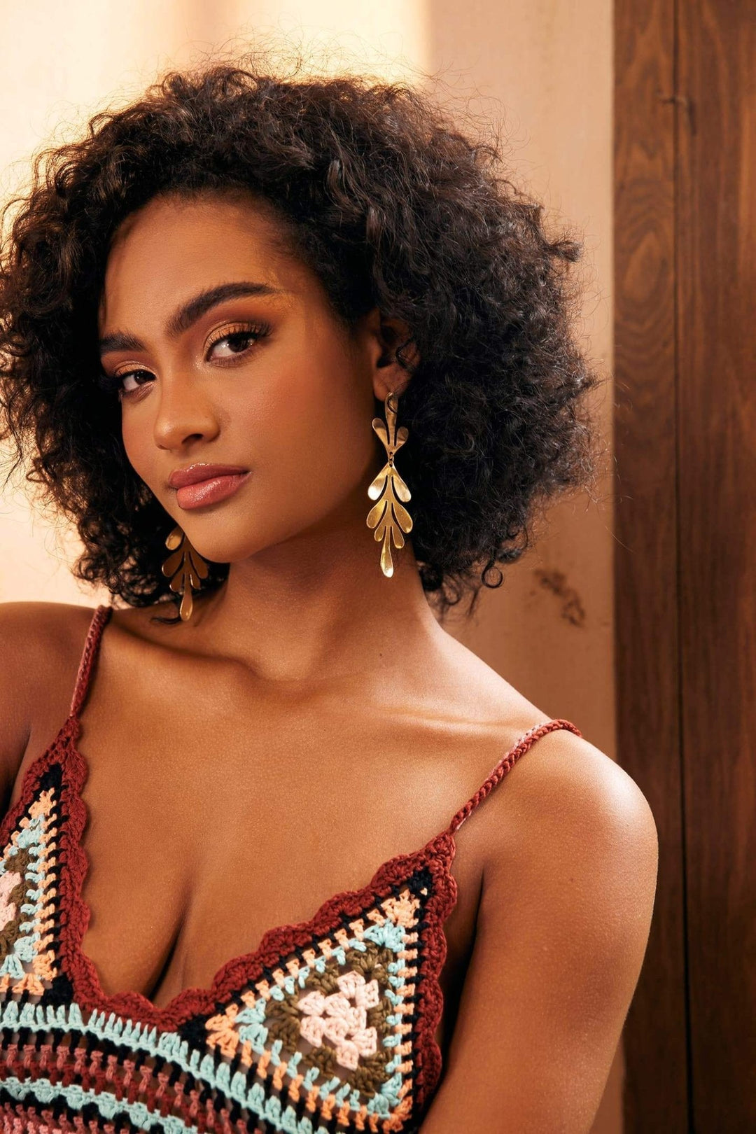 Lange Oorbellen met Bladvormige Uitsnijdingen