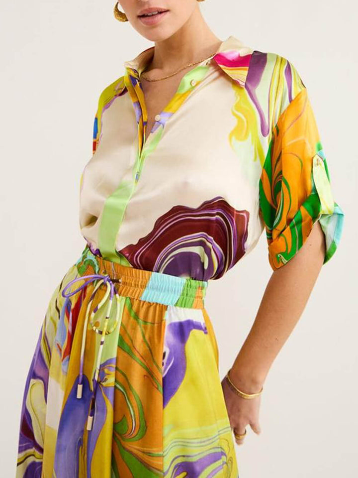 Lange jurk met abstracte print en overhemdkraag