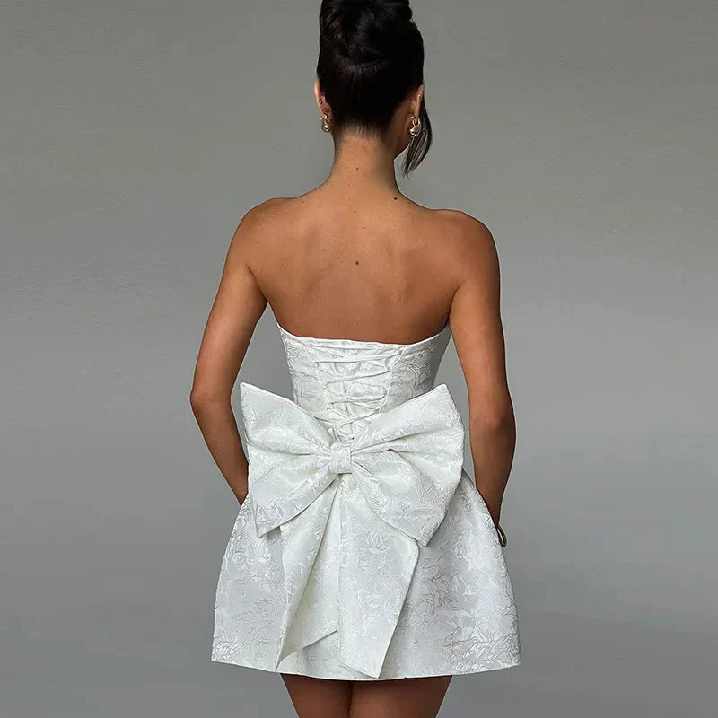 LuxeCharm – Elegante halterjurk voor 's avonds