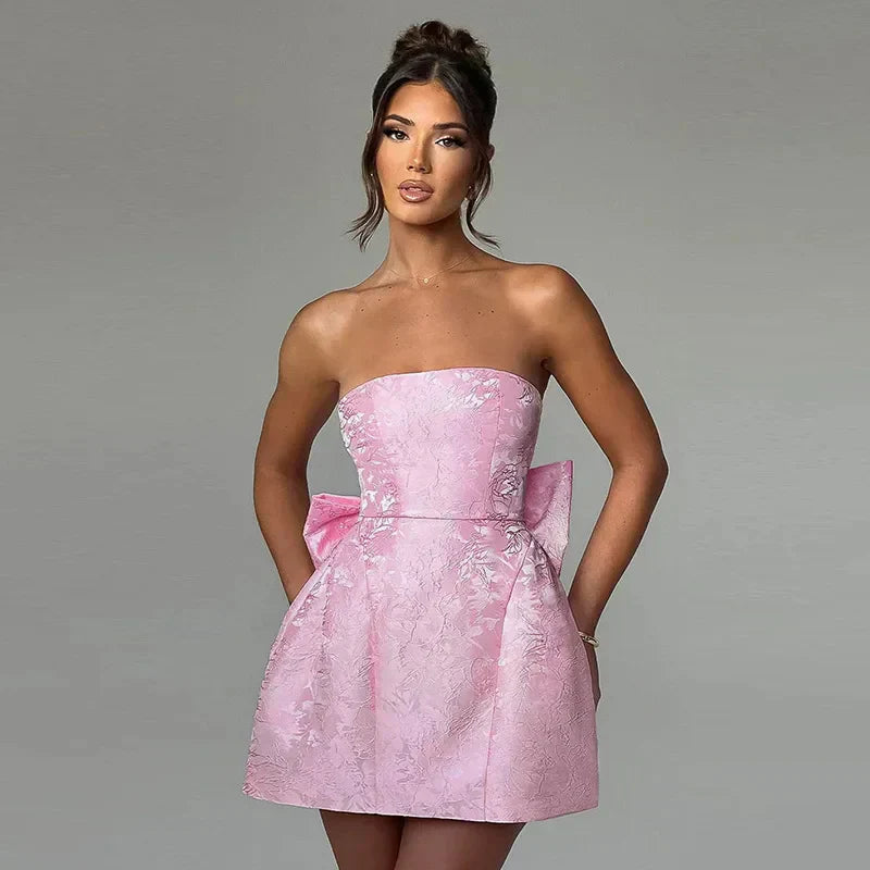 LuxeCharm – Elegante halterjurk voor 's avonds
