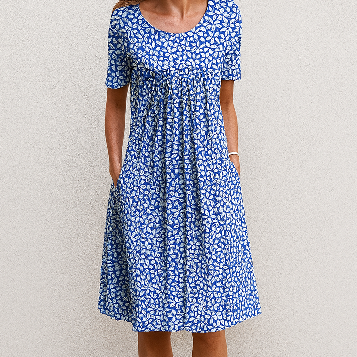 Moeiteloze vintage bloemenjurk met ruches voor de zomer