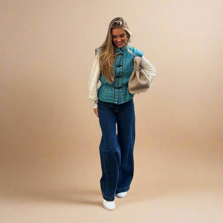 Mouwloze Gestreepte Top met Knoopdetails